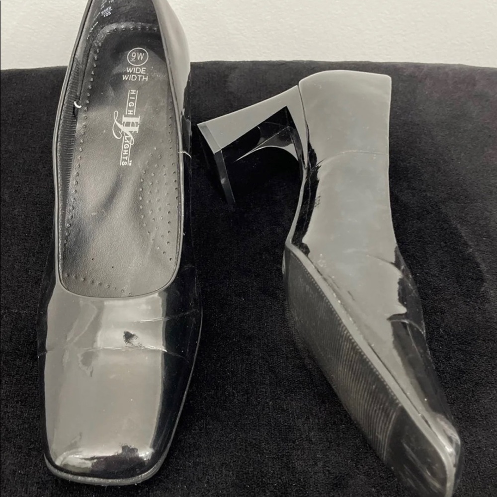 EUC Black Patent Heels (Size 9W)